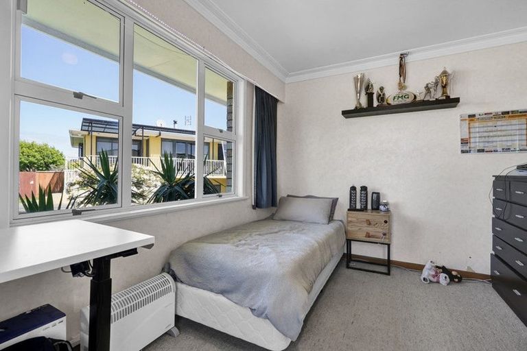 Photo of property in 5 Hillcrest Street, Glen Avon, New Plymouth, 4312