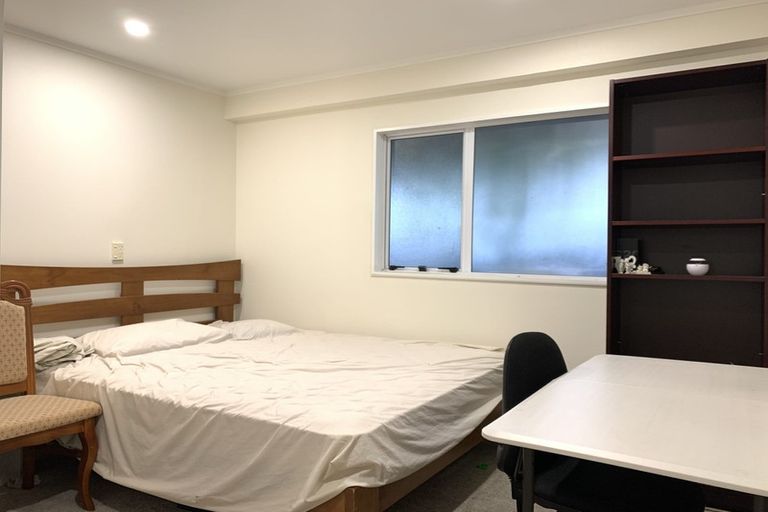 Photo of property in 20a Reeves Road, Pakuranga, Auckland, 2010