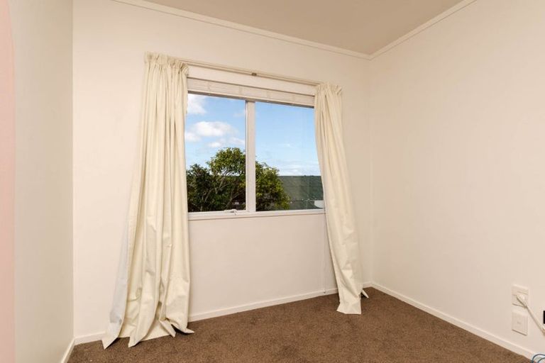 Photo of property in 1a Helena Street, Massey, Auckland, 0614