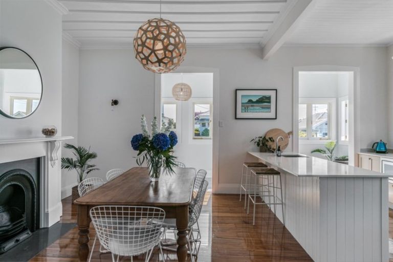 Photo of property in 39 Allenby Avenue, Devonport, Auckland, 0624