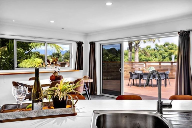 Photo of property in 15c Anderson Way, Highlands Park, New Plymouth, 4312