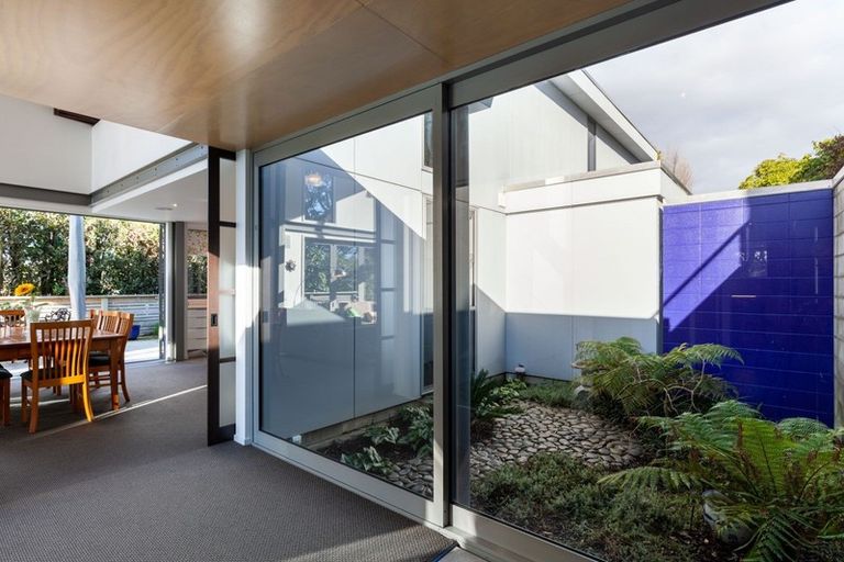 Photo of property in 9 Standish Street, New Plymouth, 4310