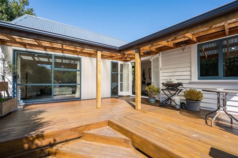 Photo of property in 27 Martin Street, Monaco, Nelson, 7011