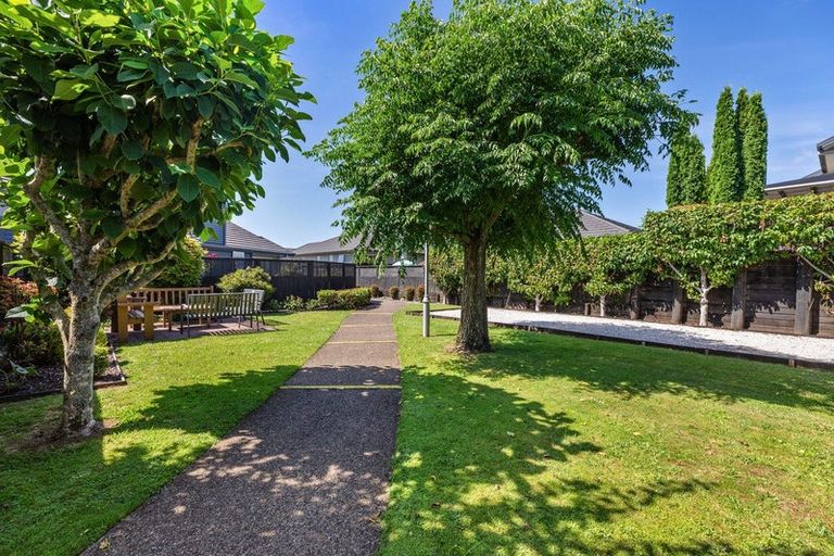 Photo of property in 45 Bridgewater Way, Pyes Pa, Tauranga, 3112