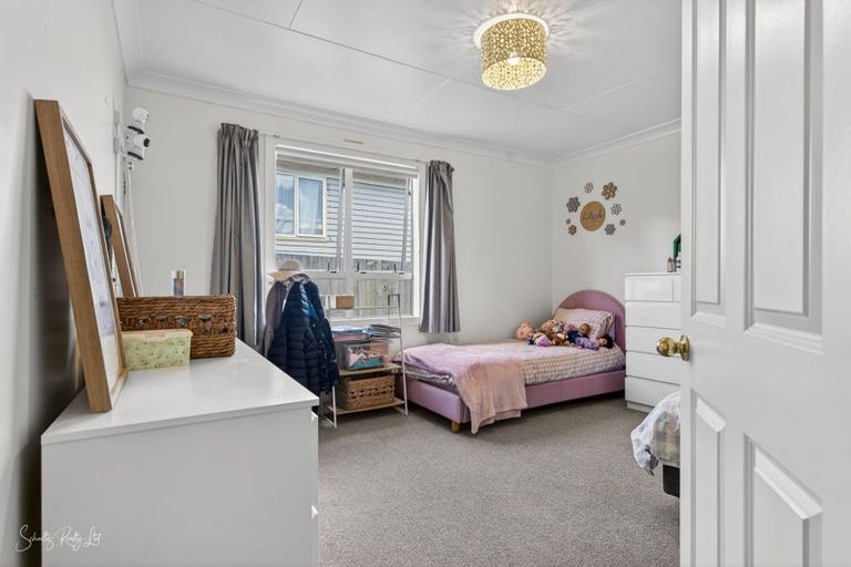 Photo of property in 20 View Street, Maungaturoto, 0520