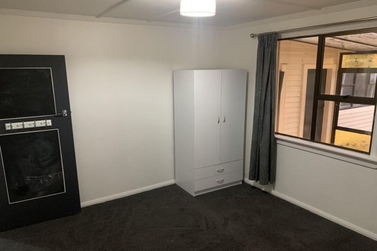 Photo of property in 293 High Street, Eltham, 4322