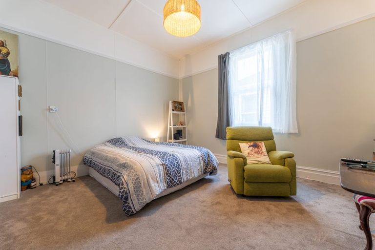 Photo of property in 100 High Street, Waimate, 7924