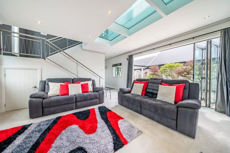 Photo of property in 2 Mo Street, Camborne, Porirua, 5026