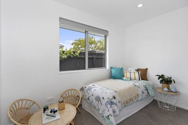 Photo of property in 2/7b Arosa Place, Parklands, Christchurch, 8083