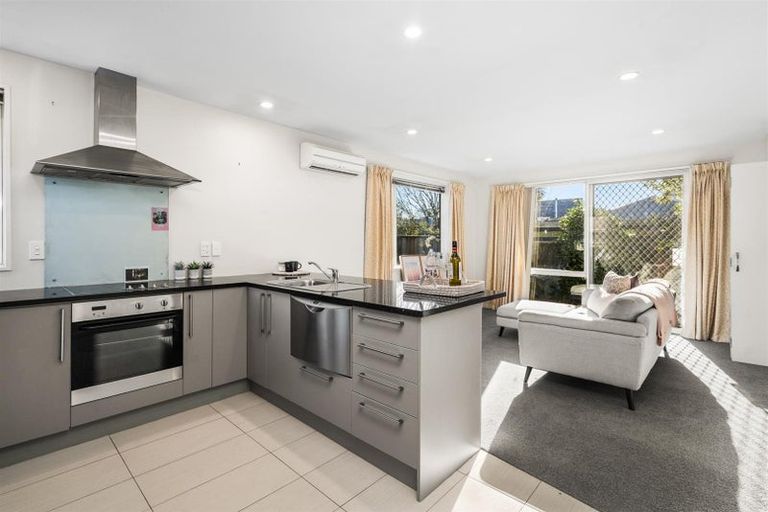Photo of property in 30d Withells Road, Avonhead, Christchurch, 8042