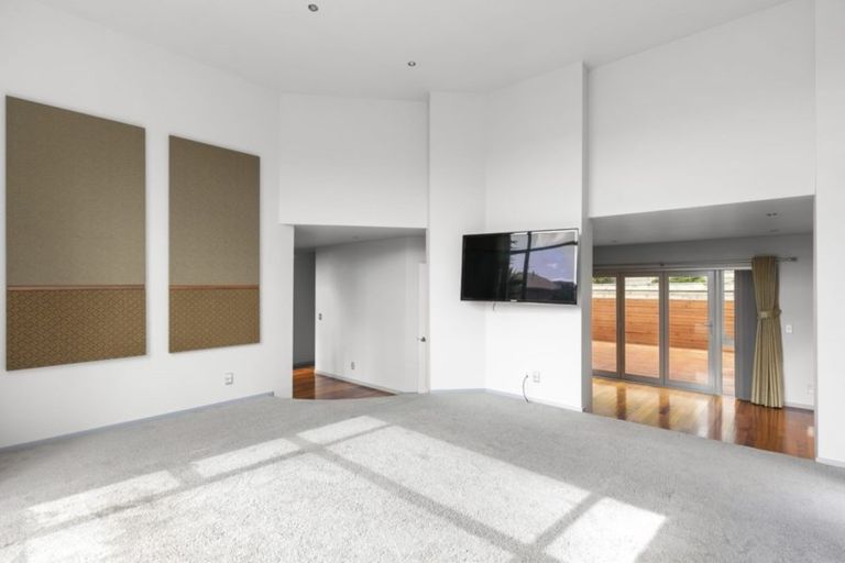 Photo of property in 33 Waverton Terrace, Churton Park, Wellington, 6037