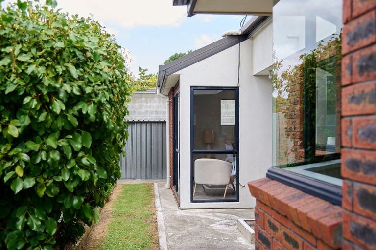 Photo of property in 22a Dunedin Street, Redwood, Christchurch, 8051