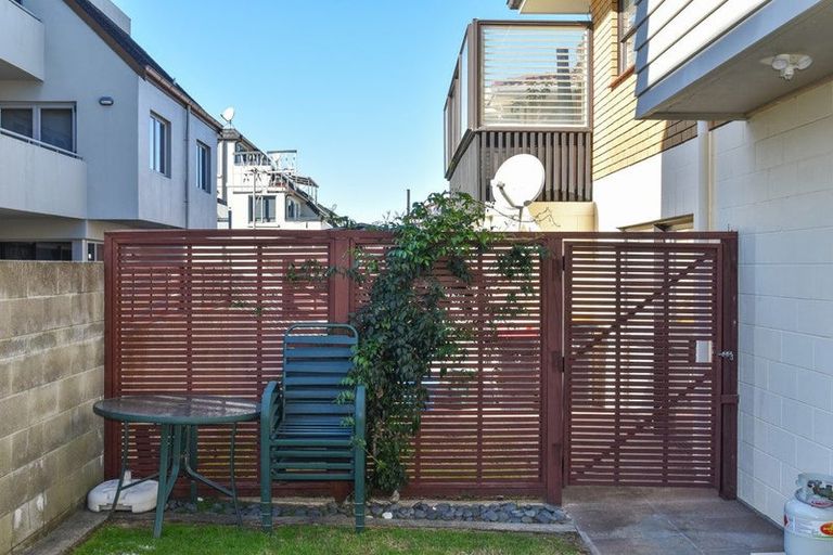 Photo of property in 6 Leinster Avenue, Mount Maunganui, 3116