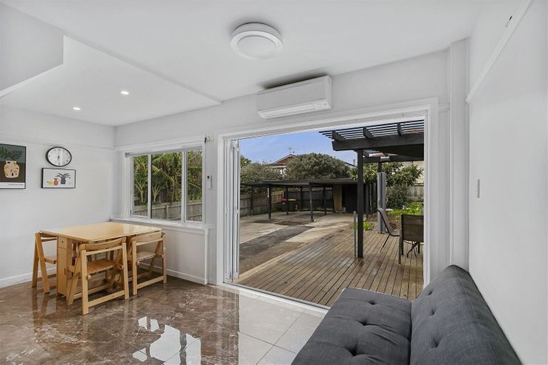 Photo of property in 256a Bucklands Beach Road, Bucklands Beach, Auckland, 2012