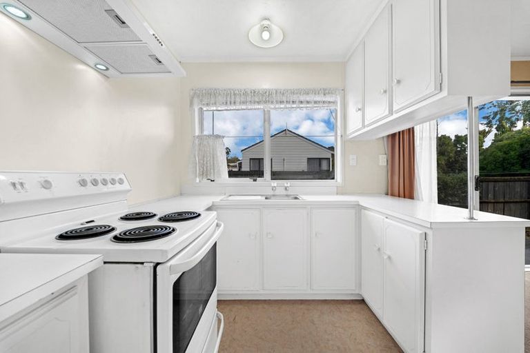 Photo of property in 11a Sharivari Place, Conifer Grove, Takanini, 2112