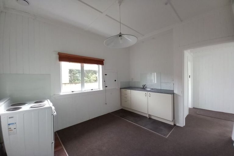 Photo of property in 3 Shortland Street, Lower Vogeltown, New Plymouth, 4310