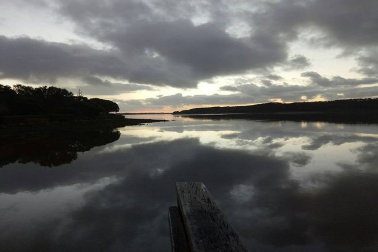 Photo of property in 122 Maunsell Road, Port Waikato, Tuakau, 2695