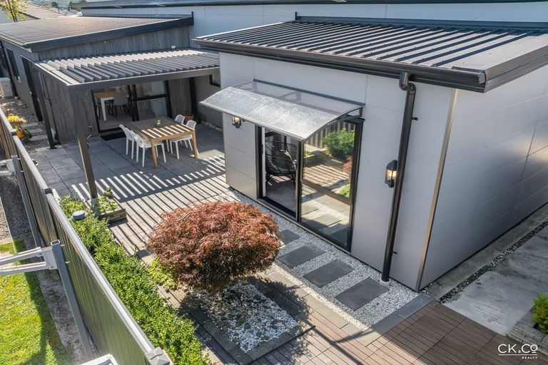Photo of property in 15 Te Kaeaea Crescent, Wallaceville, Upper Hutt, 5018