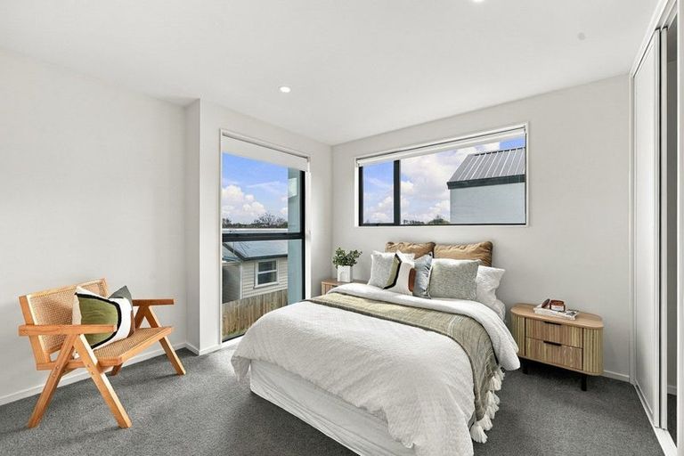Photo of property in 2/233 Edgeware Road, Edgeware, Christchurch, 8013