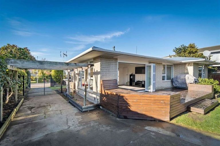 Photo of property in 79 Gladson Avenue, Sockburn, Christchurch, 8042