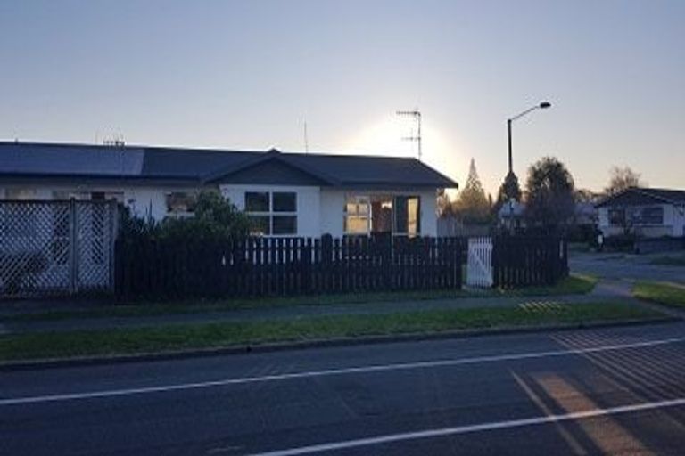 Photo of property in 83 Westminster Avenue, Tamatea, Napier, 4112