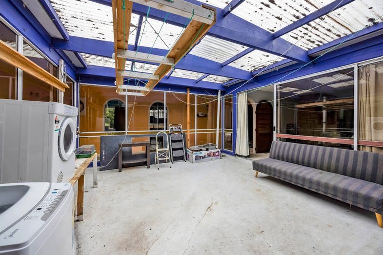 Photo of property in 19 Tybalt Street, Stratford, 4332