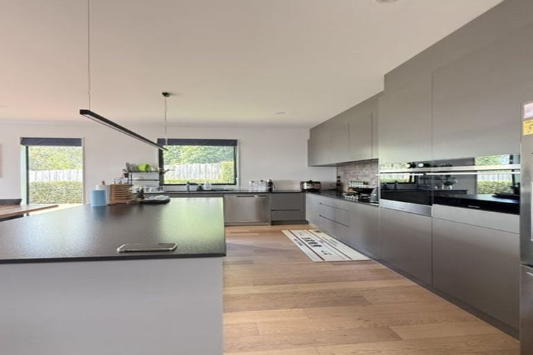 Photo of property in 14b Mackay Drive, Greenhithe, Auckland, 0632