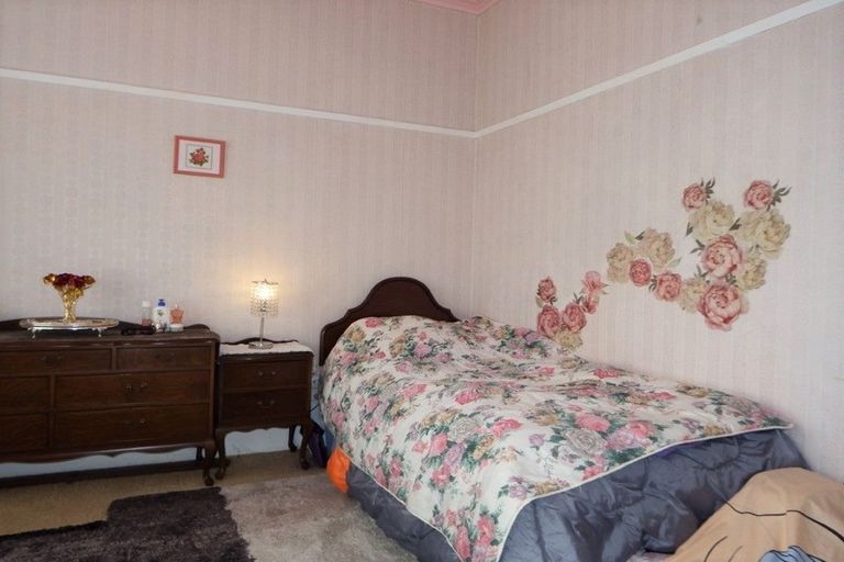 Photo of property in 15 Cuba Street, Marton, 4710