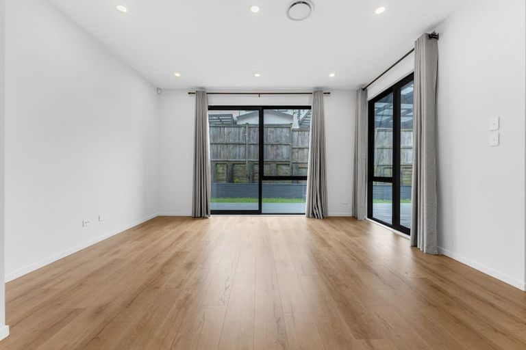 Photo of property in 3 Cyperus Street, Flat Bush, Auckland, 2019