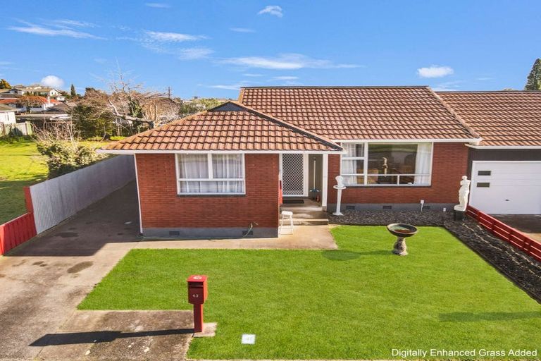 Photo of property in 43 Rugby Street, Levin, 5510