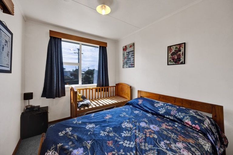 Photo of property in 14 Buchanan Place, Hawera, 4610