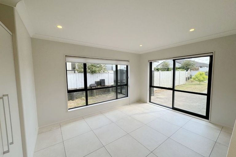 Photo of property in 11 Kaimanawa Road, Karaka, Papakura, 2113