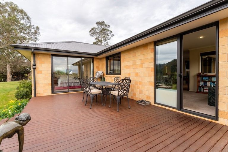 Photo of property in 27 Kayforce Road, Ocean View, Dunedin, 9035