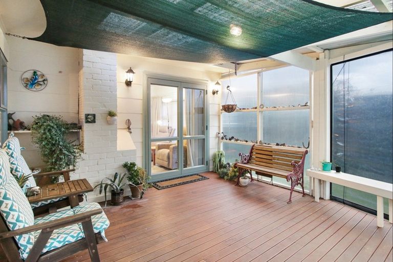 Photo of property in 27 Koputara Road, Himatangi Beach, Foxton, 4891