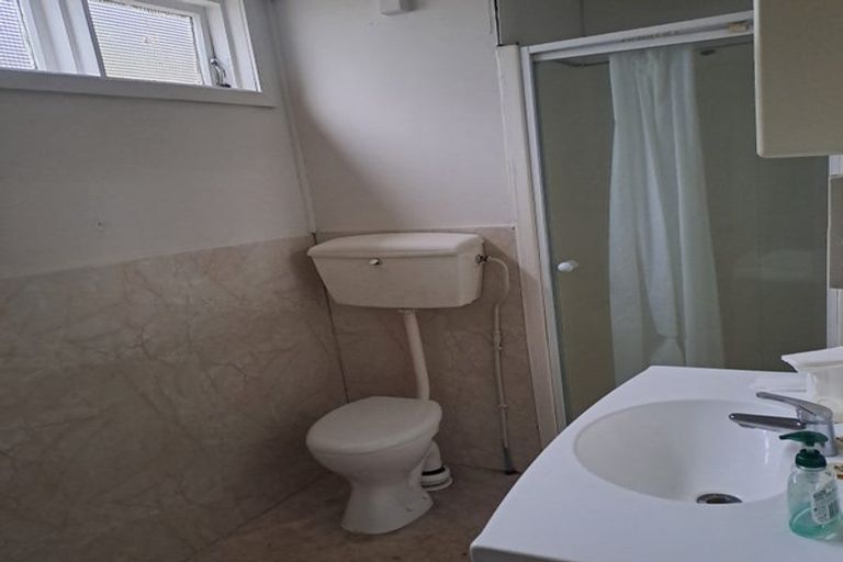 Photo of property in 74 Heriot Row, North Dunedin, Dunedin, 9016