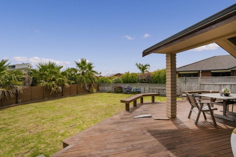 Photo of property in 9 Waitotara Way, Whitianga, 3510