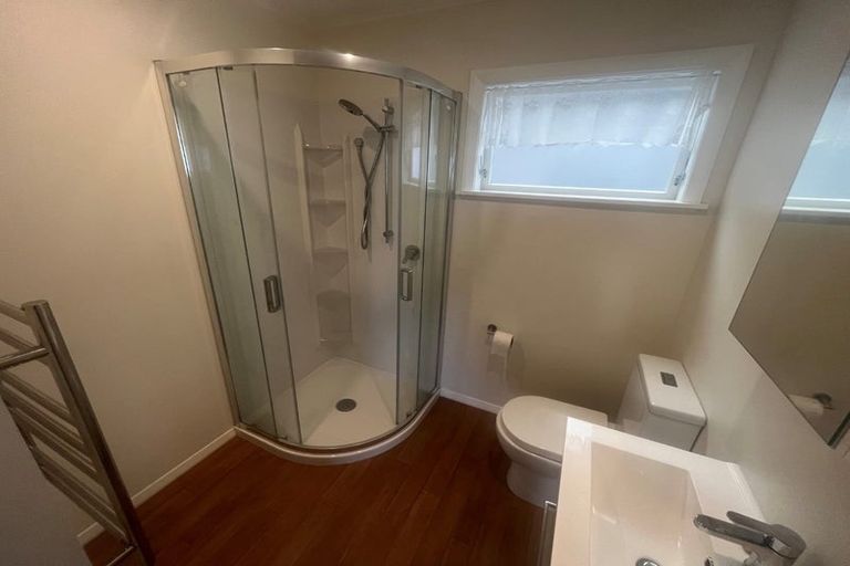 Photo of property in 1/276 Dowse Drive, Maungaraki, Lower Hutt, 5010