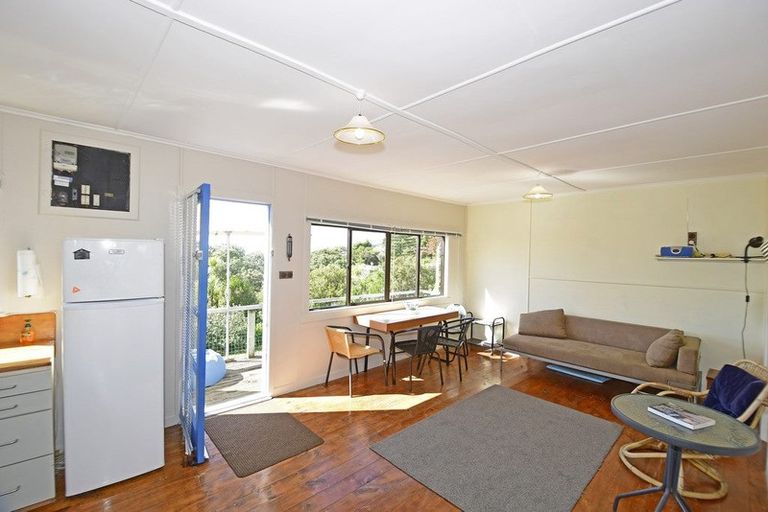 Photo of property in 8 Spray Crescent, Leigh, 0985