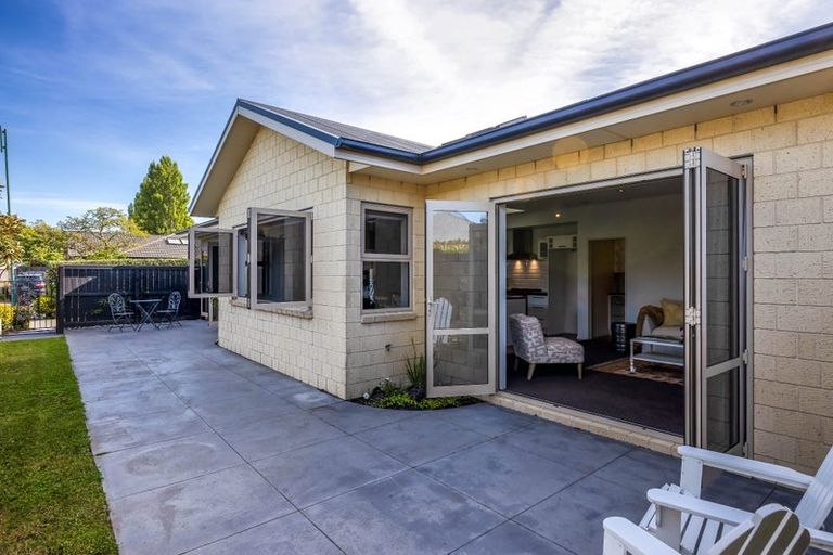 Photo of property in 5 Millpark Place, Northwood, Christchurch, 8051