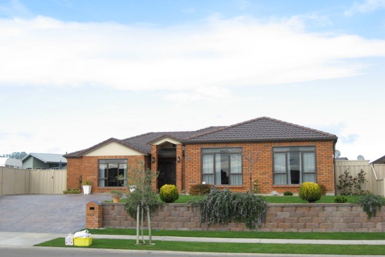 Photo of property in 20 Olive Grove, Havelock North, 4130
