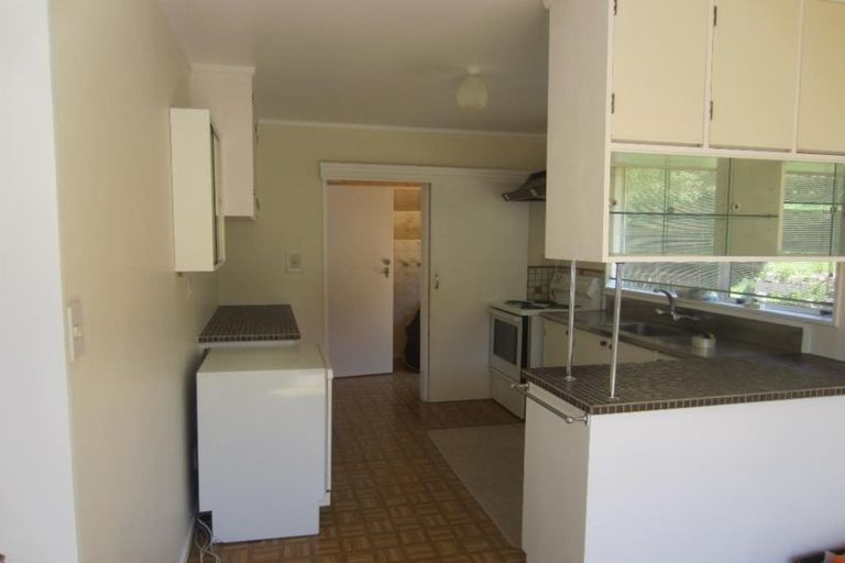 Photo of property in 58 Fyvie Avenue, Tawa, Wellington, 5028
