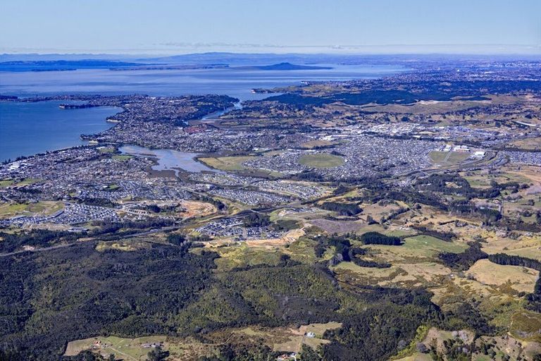 Photo of property in 226 Grand Drive, Orewa, 0931