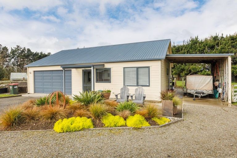 Photo of property in 1156a Kairanga Bunnythorpe Road, Kairanga, Palmerston North, 4475