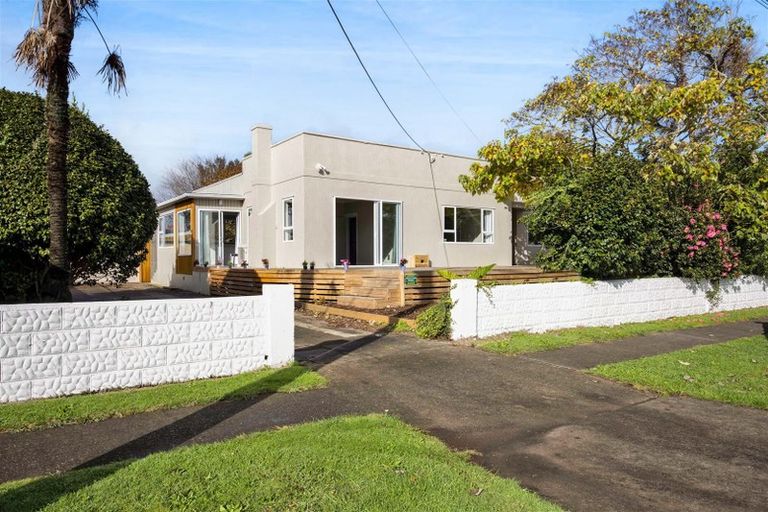 Photo of property in 58 Dixon Avenue, Hawera, 4610