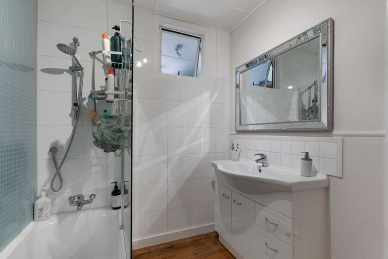 Photo of property in 2/47 Mildmay Road, Henderson, Auckland, 0610