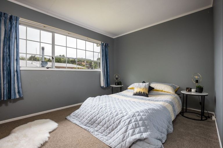 Photo of property in 1/6 Waterloo Place, Westown, New Plymouth, 4310