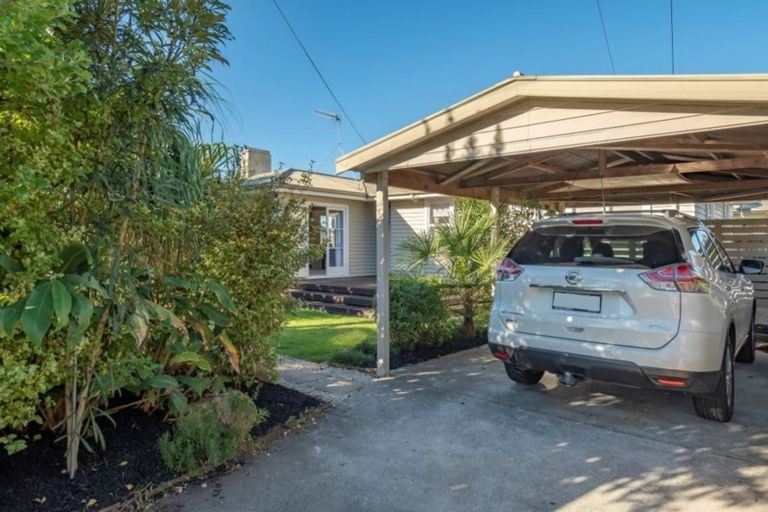 Photo of property in 65a Queen Road, Bellevue, Tauranga, 3110
