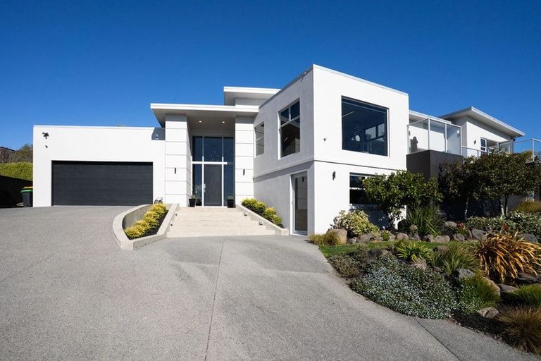 Photo of property in 8 Quarry Hill Terrace, Kennedys Bush, Christchurch, 8025