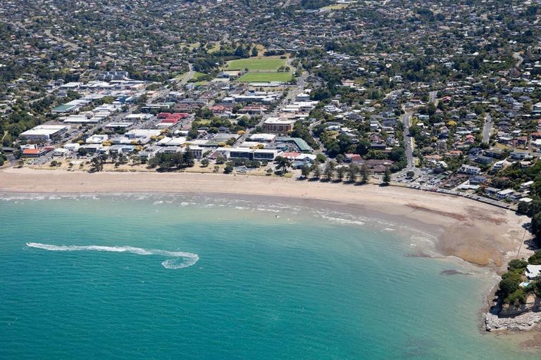 Photo of property in 2/92 Sartors Avenue, Browns Bay, Auckland, 0630