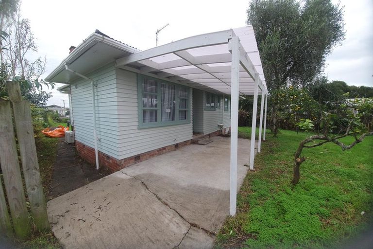 Photo of property in 13 Surrey Street, Manurewa, Auckland, 2102